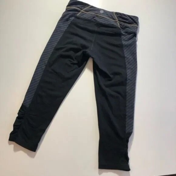 ATHLETA ZIPPY BALANCE BLACK/GRAY WOMEN'S STRETCH CAPRI RUCHED LEGGINGS SMALL - Picture 6 of 10